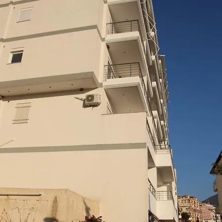 Alfredo Apartment Sarande