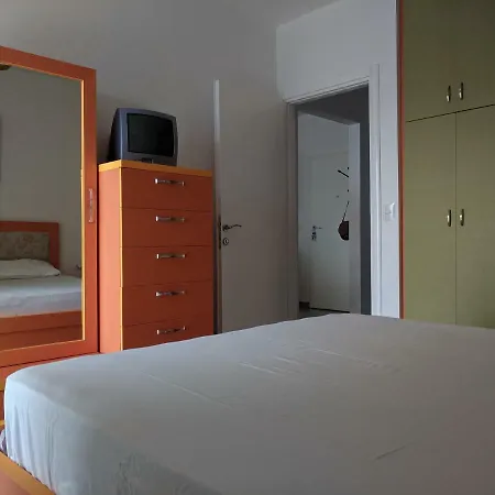 Alfredo Apartment Sarande